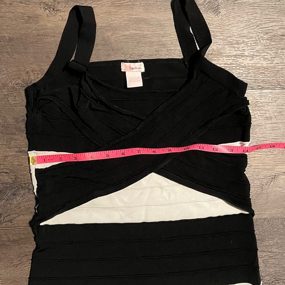 ⭐️4 for $10⭐️Black & White Striped Bodycon Dress. - Picture 5 of 8